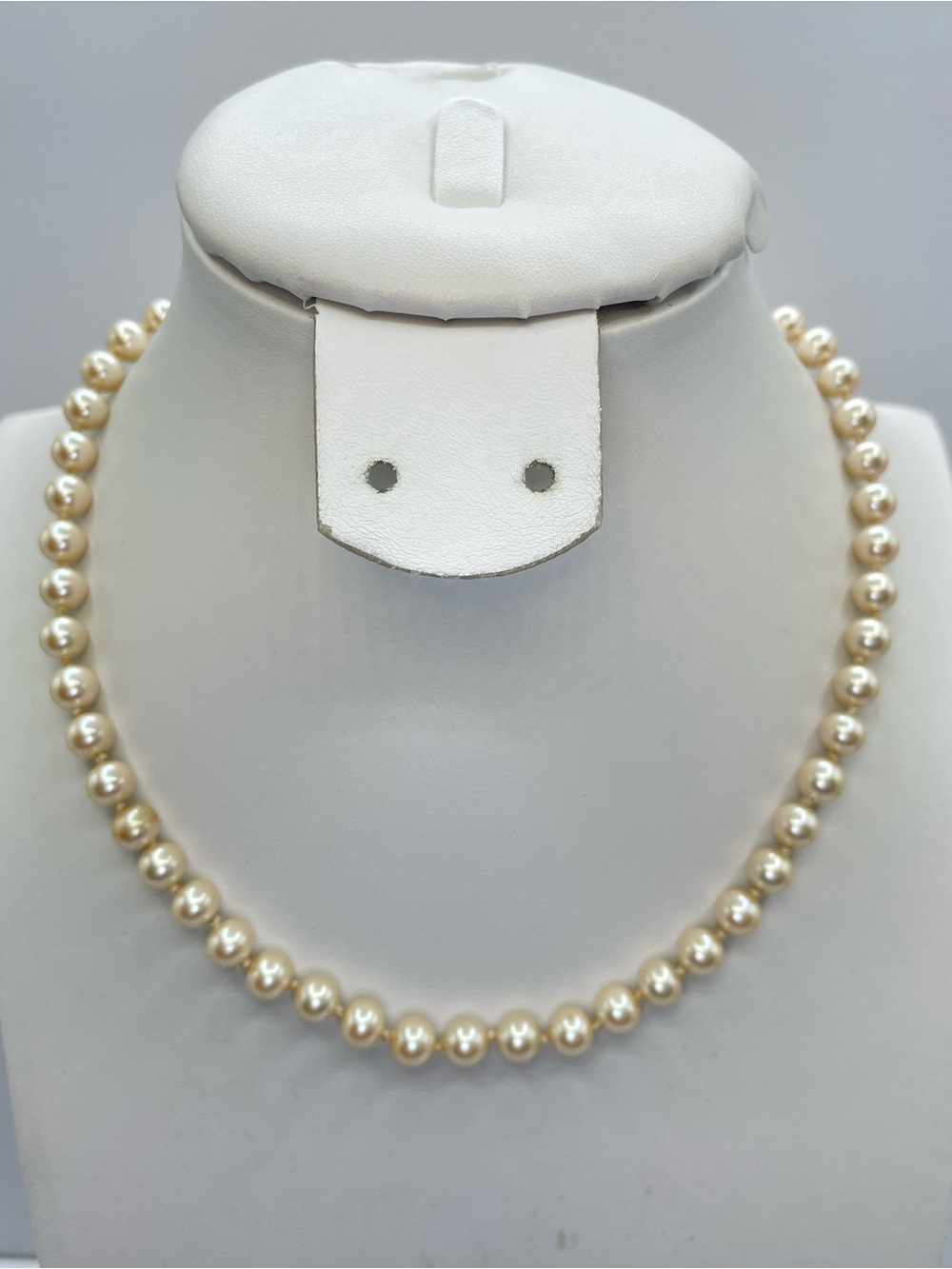 Marvella Faux Pearl Beaded Necklace Gold Tone Classic Elegant